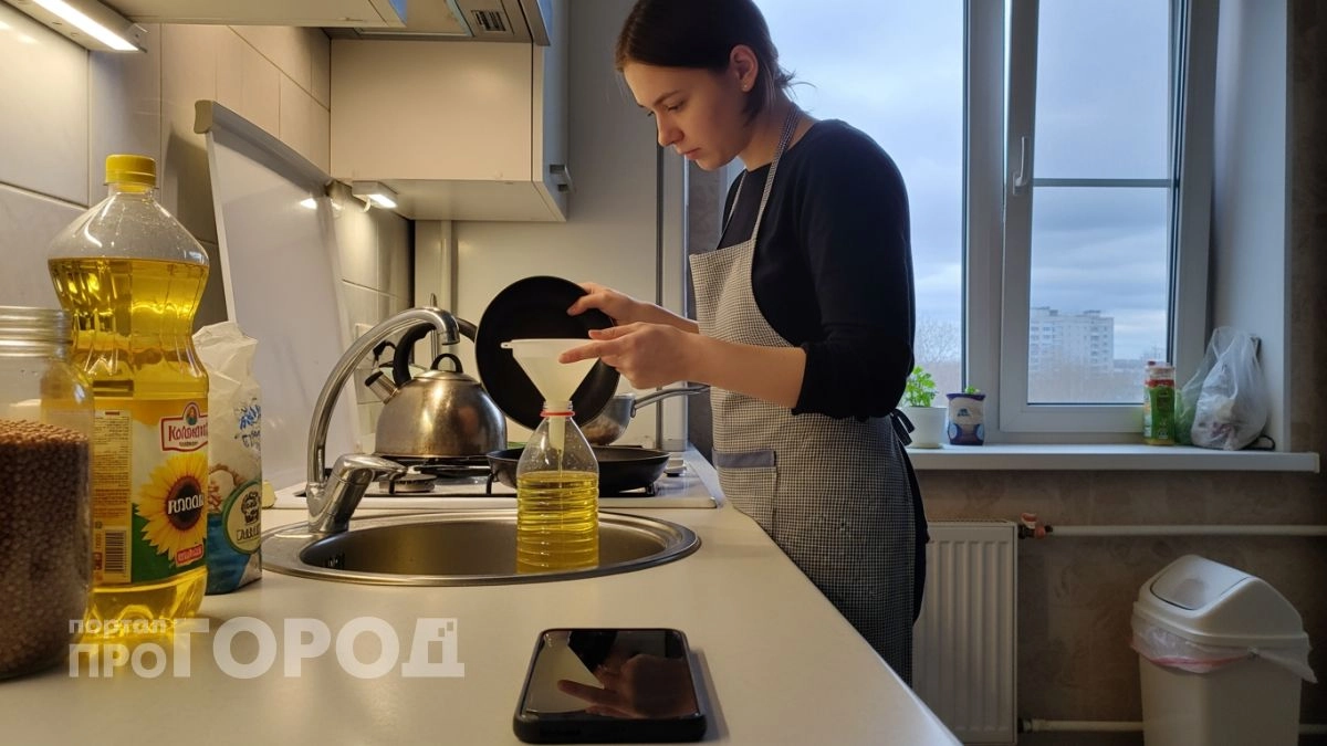 Хватит губить свою сантехнику: как правильно утилизировать масло после жарки, чтобы не тратиться на ремонт