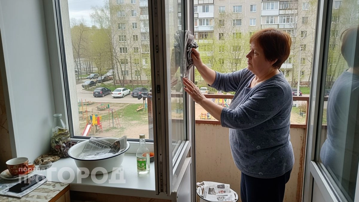 Забудьте про покупные средства для стекол: я мою окна до идеального блеска за пару минут простым методом