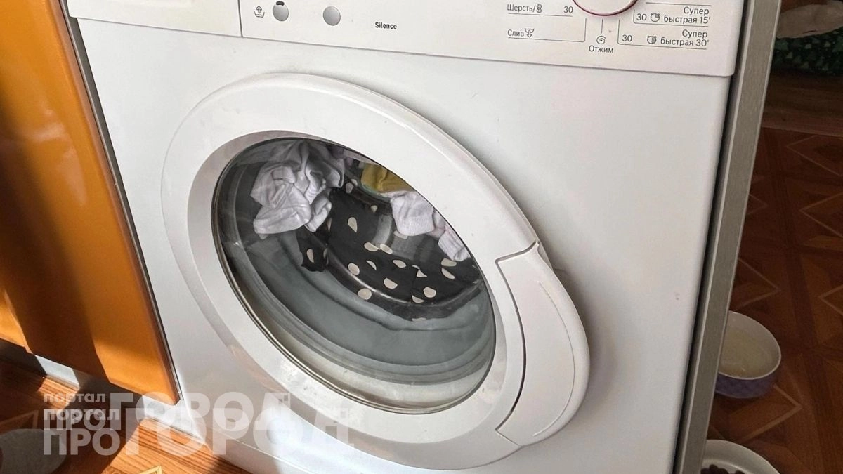 Стиральная машина постоянно прыгает при отжиме: исправьте эту скрытую деталь и забудьте о шуме навсегда