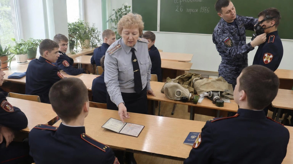 Кадеты Уссурийска услышали живой рассказ об эвакуации из Чернобыльской зоны