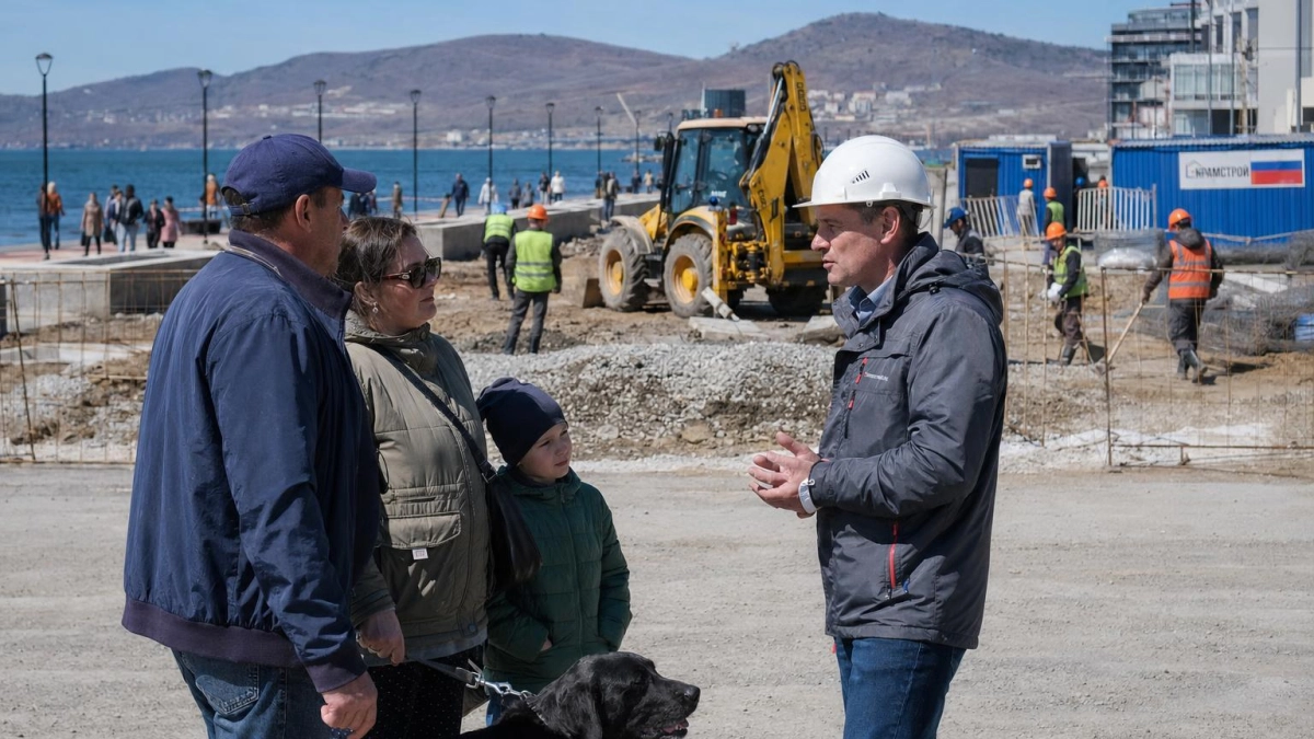 Алексеев извинился за стройку на Патрокле и назвал даты открытия пляжа