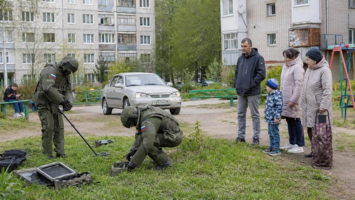 Школьники нашли снаряды в лесу Владивостока — сапёры не приехали трое суток