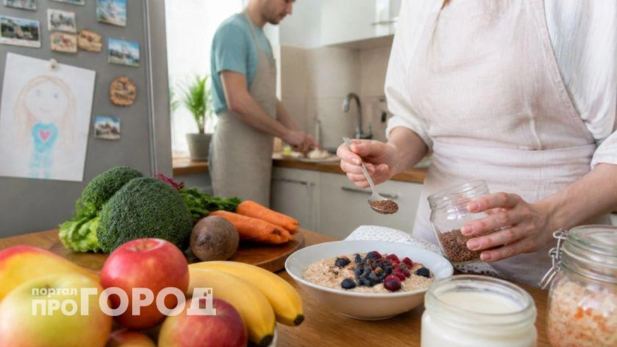 Кишечник заработает как часы: доктор Мясников перечислил доступные продукты для легкого очищения организма