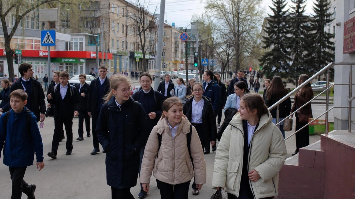 Школьник распылил перцовый баллончик во Владивостоке: девочка с астмой госпитализирована