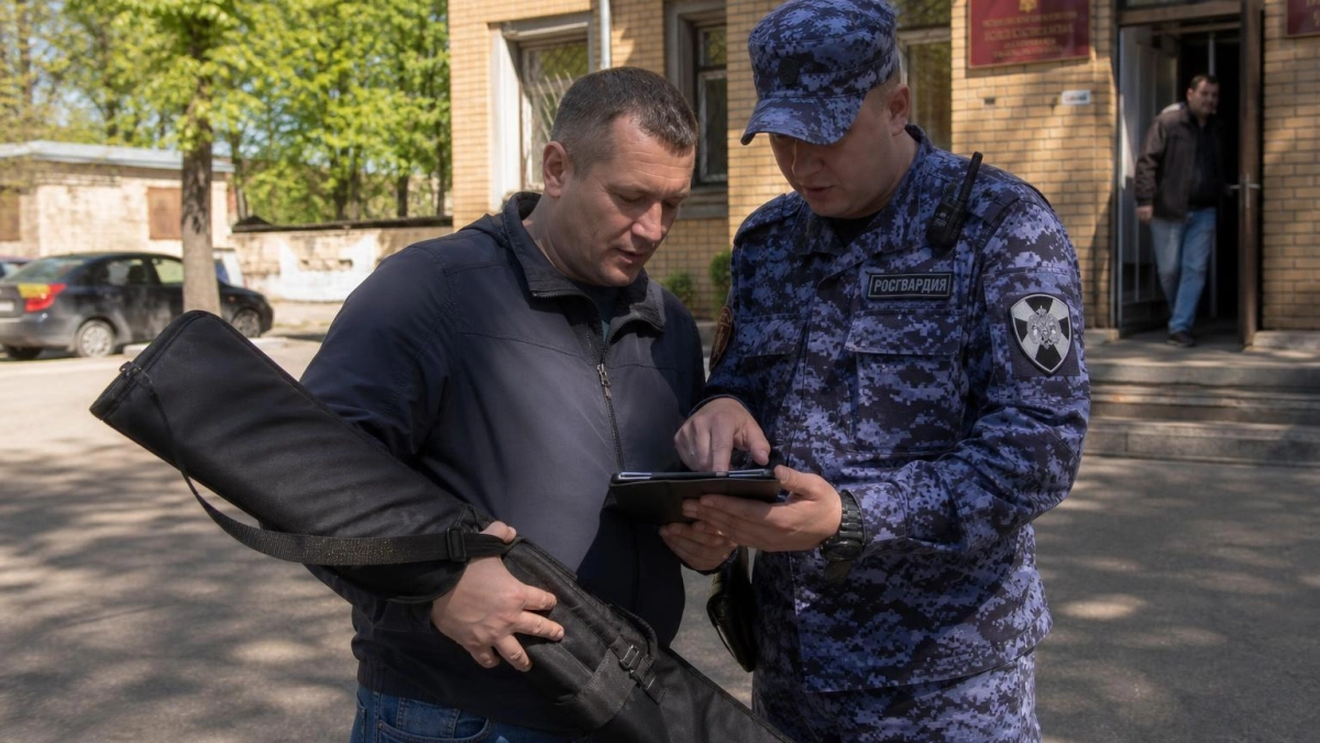 Приморцы передали на СВО 206 единиц оружия и 326 патронов с начала года