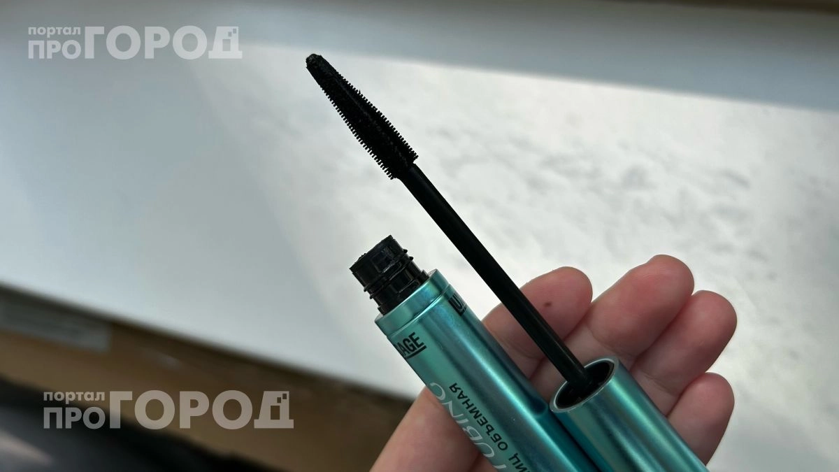 Больше не выбрасываю сухую тушь: пара капель аптечного средства возвращает ей идеальное состояние за секунды