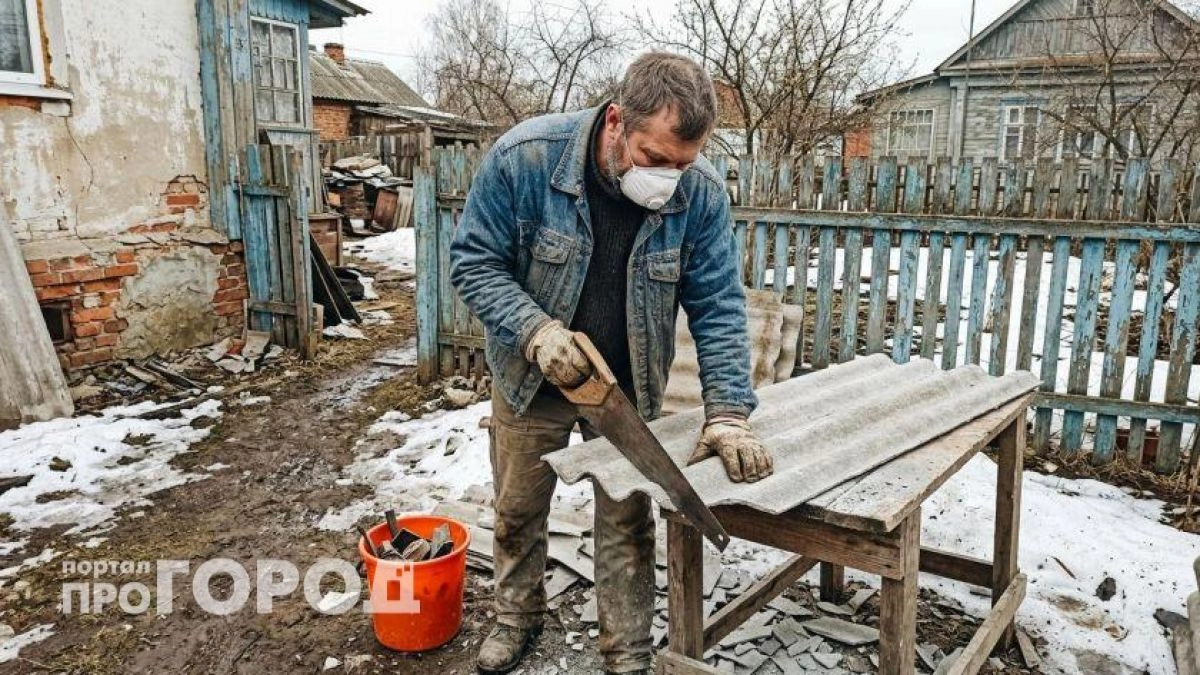 Больше не выбрасываю старый шифер: семь способов превратить строительный мусор в полезные вещи для дачи