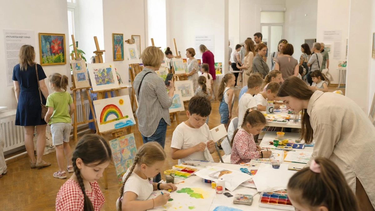 33 детских рисунка ушли с молотка ради пациентов онкогематологического центра