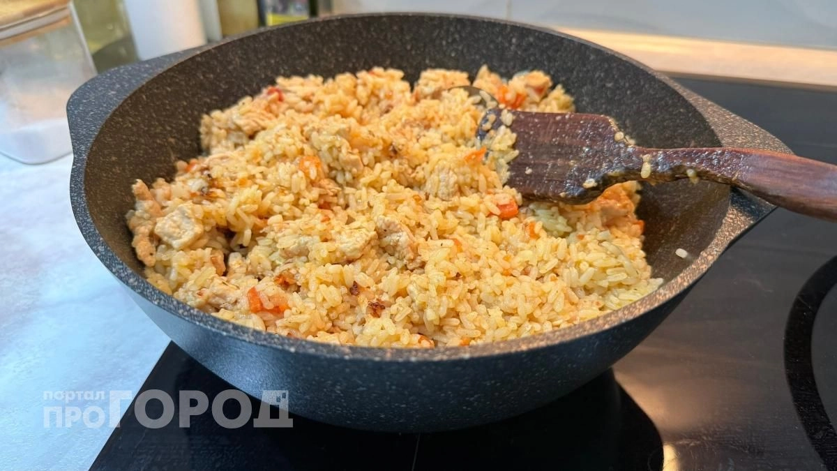 Перестаньте превращать плов в кашу: узнайте единственно верную температуру воды для идеального риса