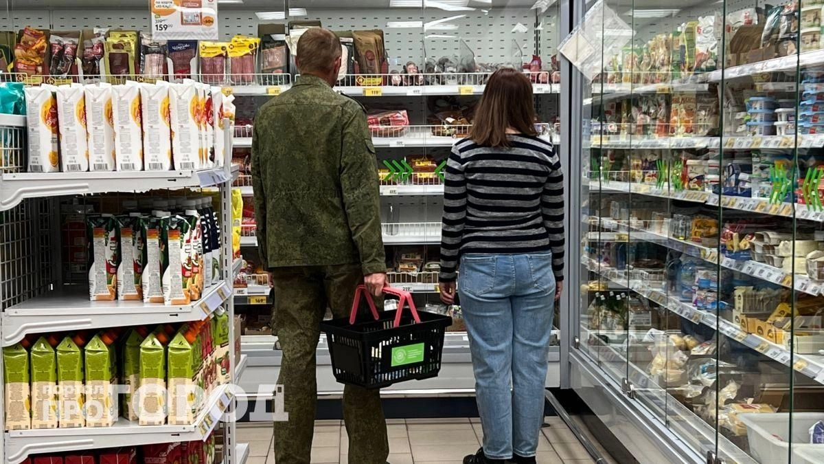 Двери для посетителей будут закрыты: Магнит и Пятерочка меняют правила работы и вводят жесткие ограничения