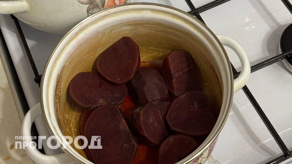 Больше не трачу часы на варку свеклы: быстрый способ сделать её мягкой и сладкой всего за полчаса
