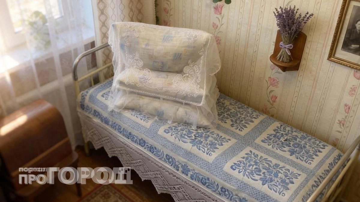 Запрет садиться на заправленную кровать в СССР: скрытая причина странной привычки, которую знали все хозяйки