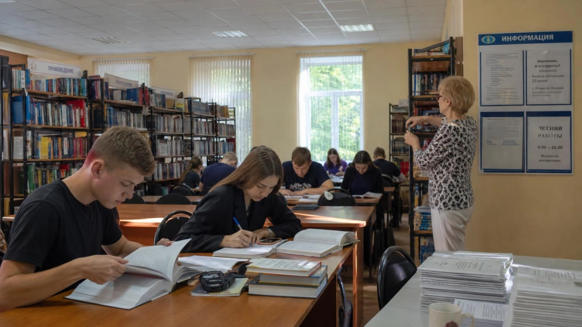 Дело бывшего ректора ВГУЭС о преступном сообществе перенесли на 5 июня