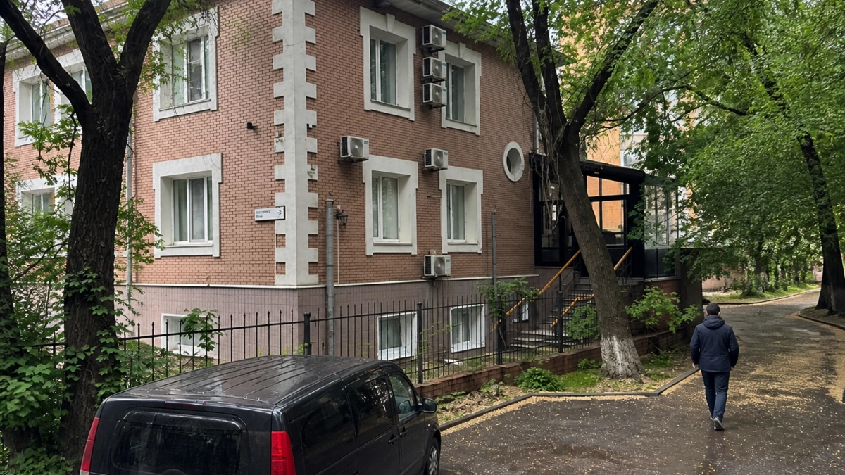 Во Владивостоке выставили на торги половину особняка Усольцева в центре города