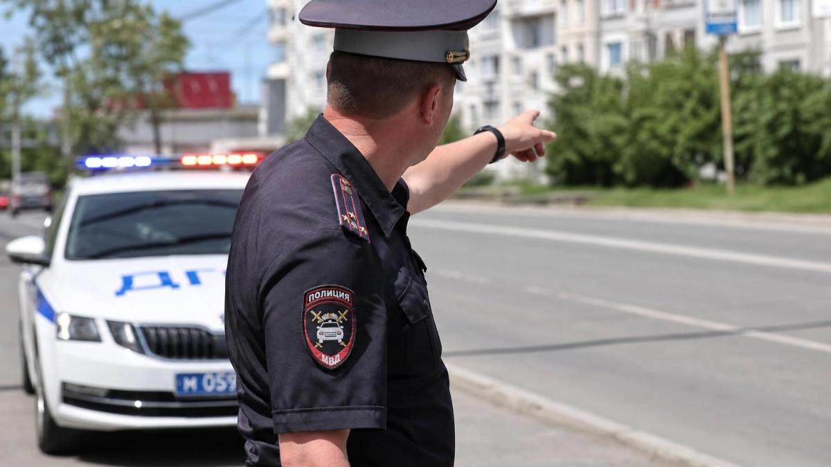 Во Владивостоке устанавливают личность стрелявшего по автомобилю из предмета, похожего на пневматику