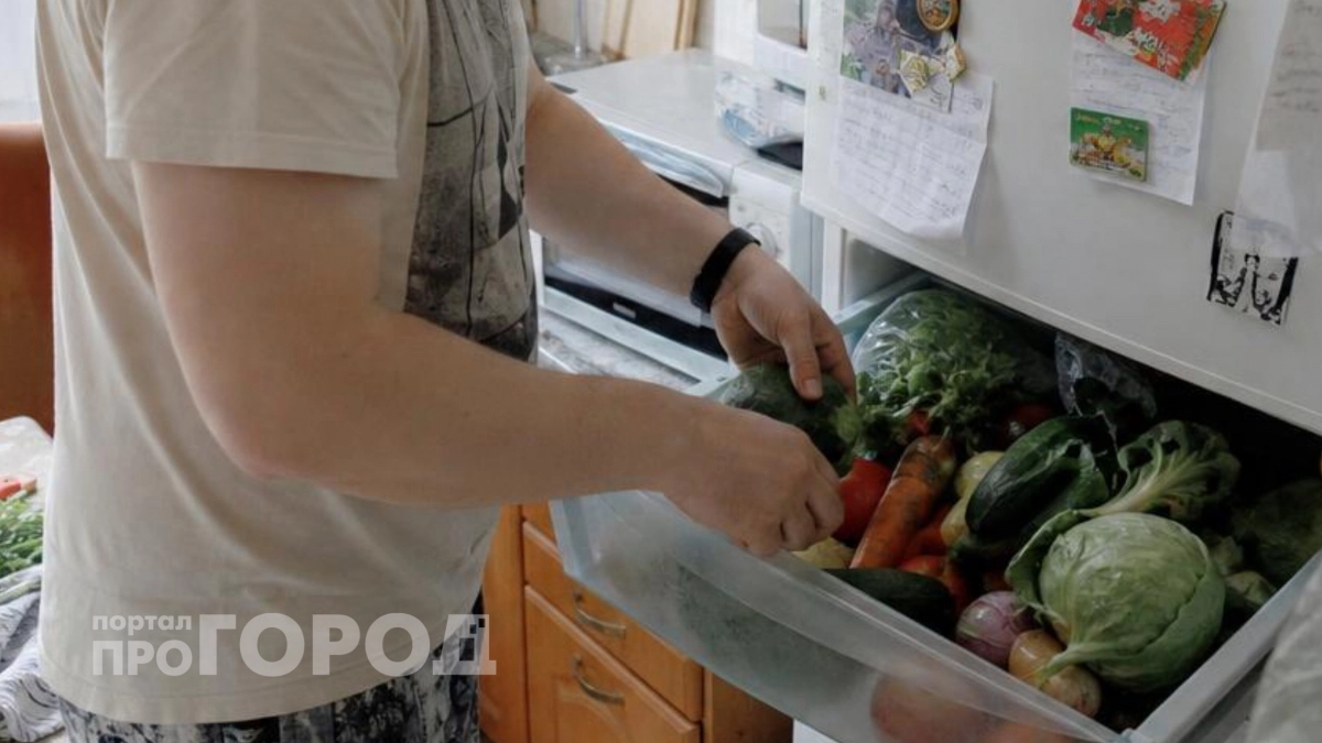 Хватит выбрасывать гнилые овощи: копеечное средство из аптеки заставит продукты храниться в разы дольше