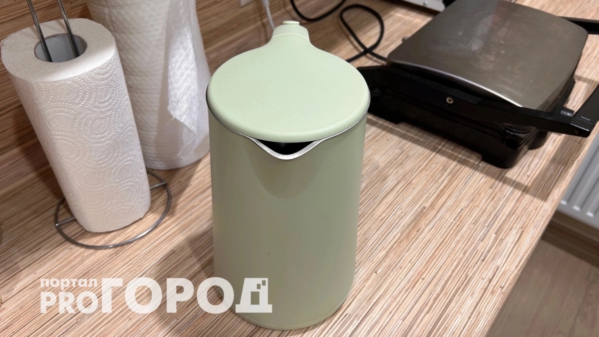 Перестаньте рисковать здоровьем из-за лени: химики объяснили, почему повторное кипячение воды вредит организму