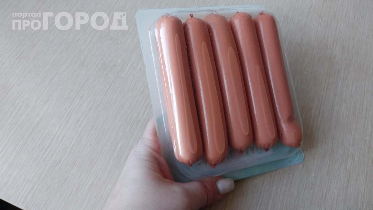 Больше не храню сосиски в холодильнике: ученые доказали, что этот привычный метод портит качество еды