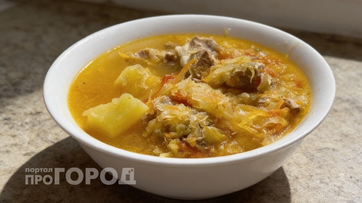 Хватит спорить о порядке закладки продуктов в щи: запомните простое правило идеального вкуса супа