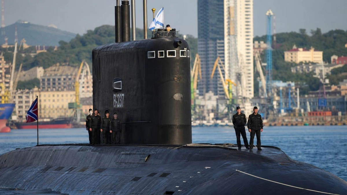 Подлодка ТОФ «Волхов» вернулась во Владивосток после более 40 суток скрытного похода