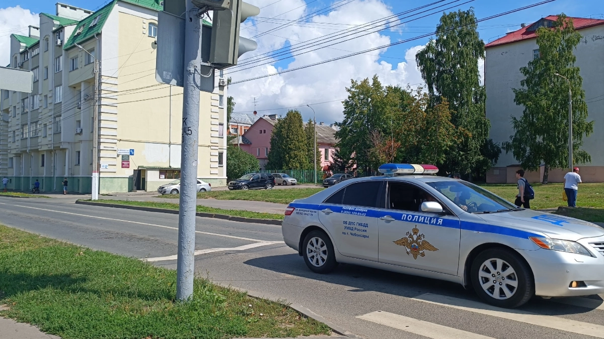 Предупредили о патруле ГАИ — готовьтесь к штрафу: почему моргание фарами теперь опасно для водителей