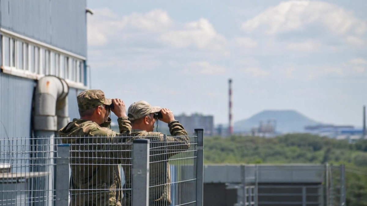 В Приморье создают мобильные огневые группы для защиты предприятий от дронов
