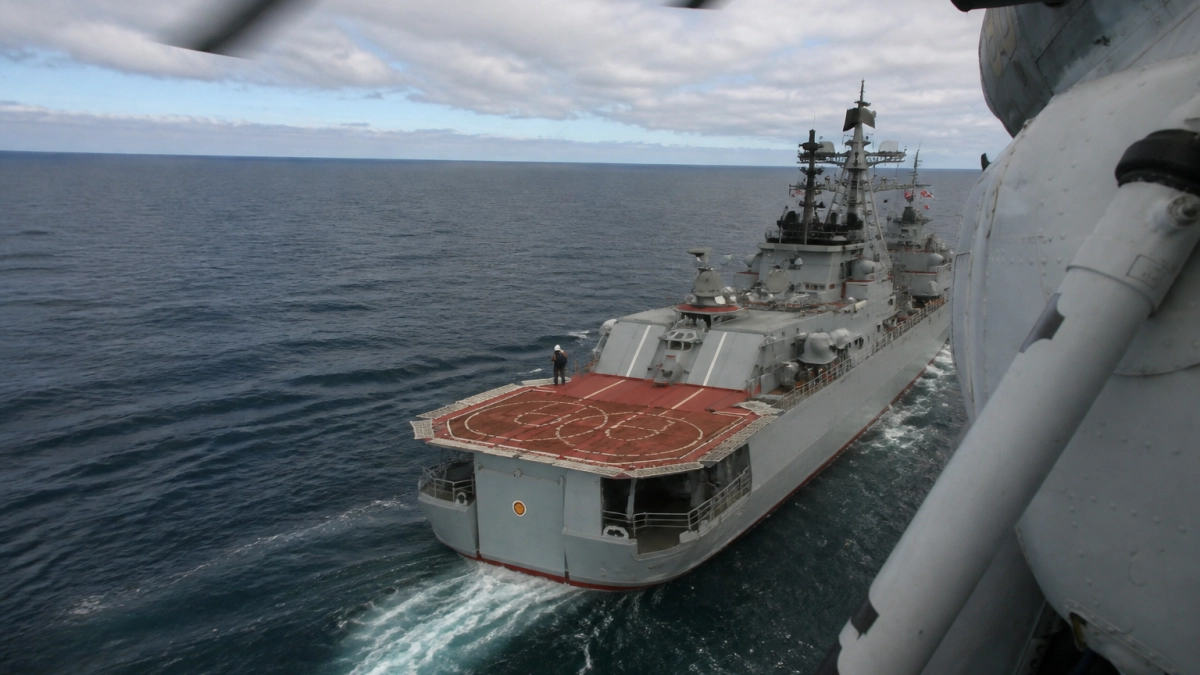 Корабли ТОФ в Японском море отработали уничтожение подлодки торпедами и РБУ-6000
