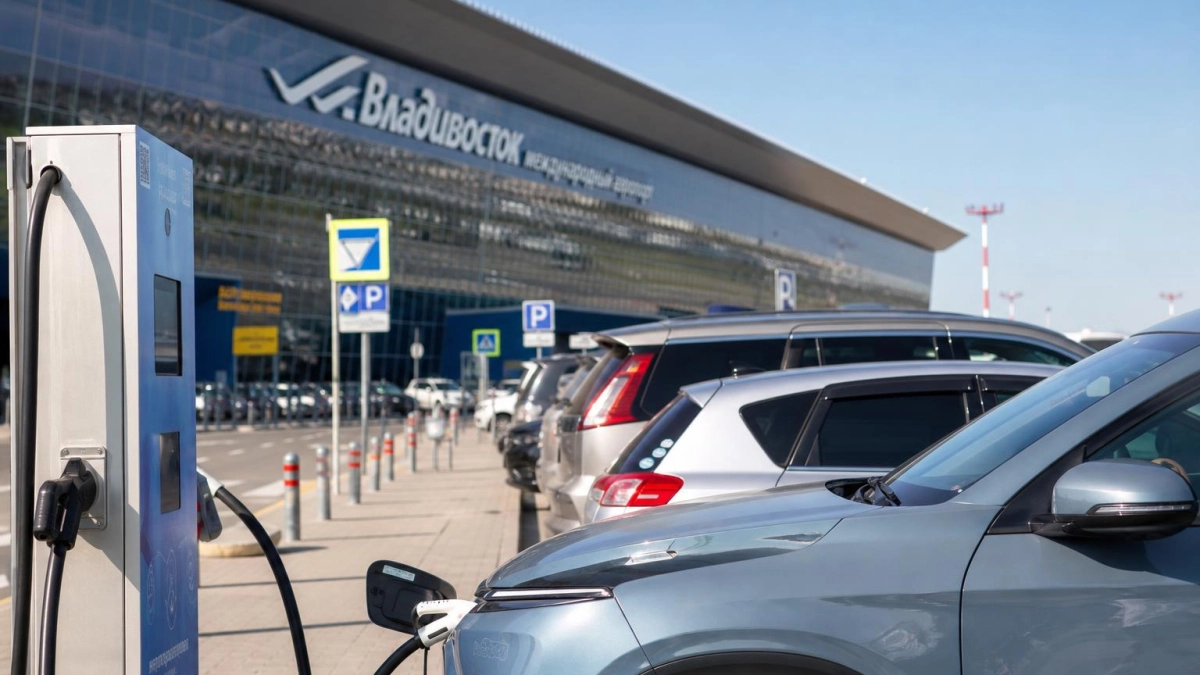 Аэропорт Владивостока откроет к ВЭФ-2026 бюджетную парковку на 350 мест