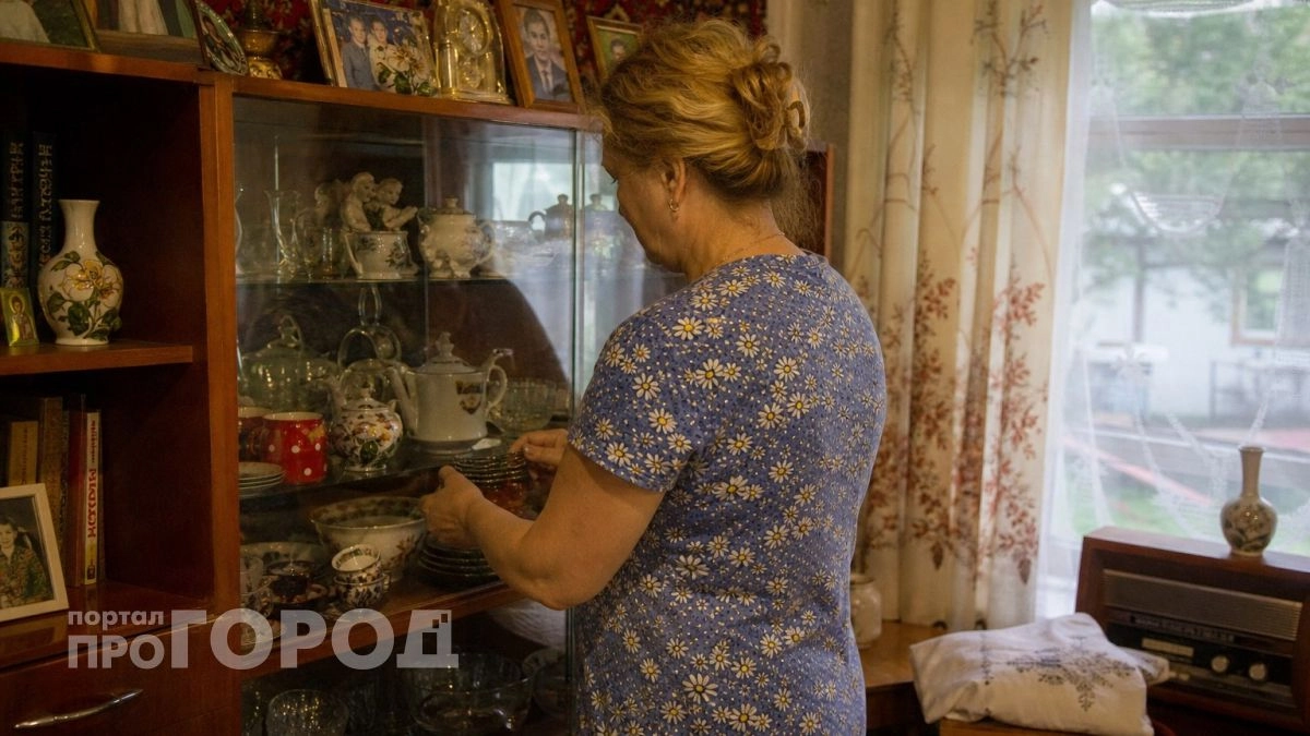 Больше не тратьте деньги в дорогих салонах: превратите ненужный сервант в стильный лофт-предмет за вечер