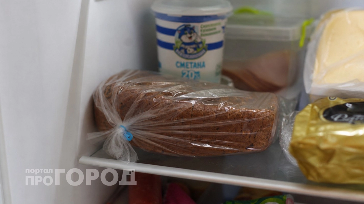 Перестаньте хранить хлеб в холодильнике: эксперты объяснили почему он портится в разы быстрее обычного