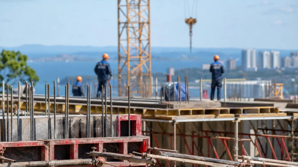 Во Владивостоке строят новый корпус реабилитационного центра для участников СВО