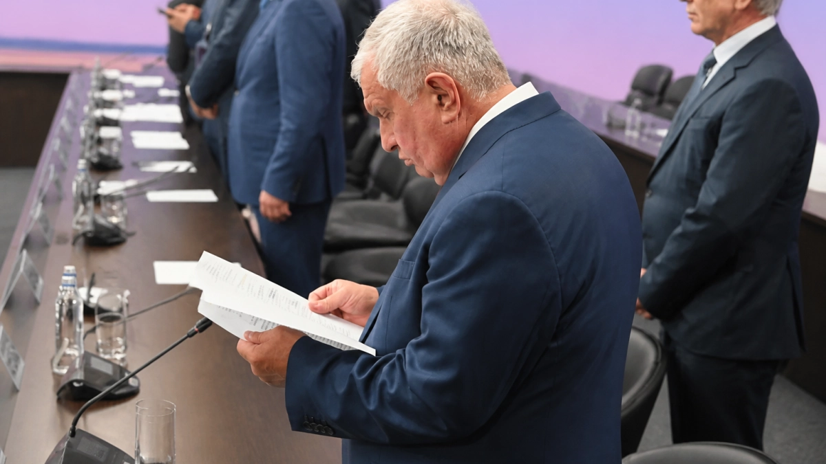Захарова заявила о давлении Запада на участников ВЭФ, к которому мир привык