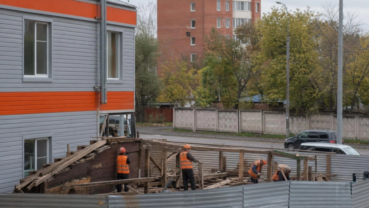 Суд постановил снести комплекс во Владивостоке, частично занявший чужой участок