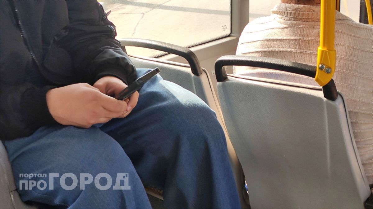 Телефон постоянно разряжался: я выключил одну настройку в Android и теперь забыл про зарядку до ночи