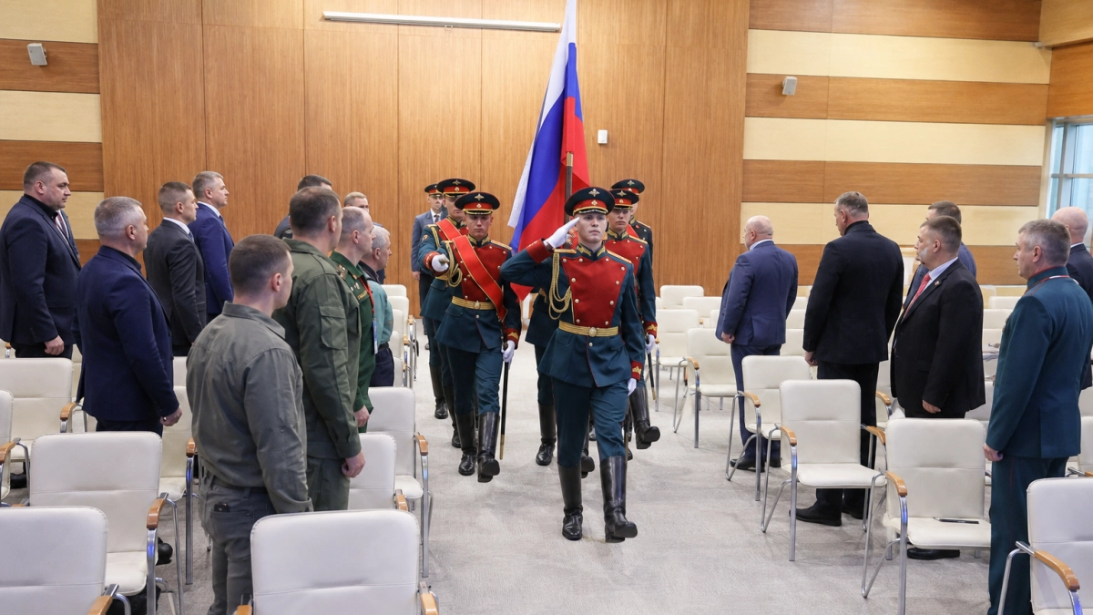 Камчатка представила во Владивостоке сертификаты на каркасные дома для ветеранов СВО