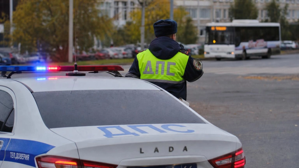 В Партизанске при столкновении автобуса с легковушкой пострадали четыре человека
