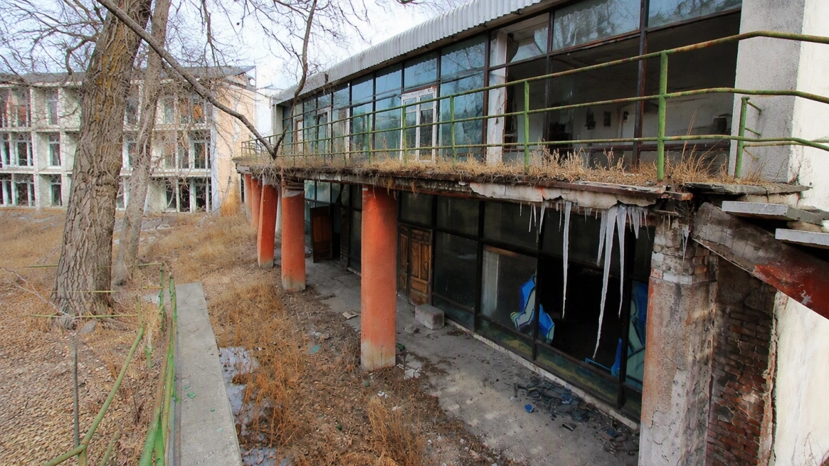 Корпуса легендарной грязелечебницы на Садгороде выставят на торги с шансом на спасение