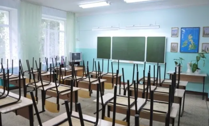 «Поджидали после уроков»: прокуратура и полиция расследуют публичное унижение девятиклассницы во Владивостоке