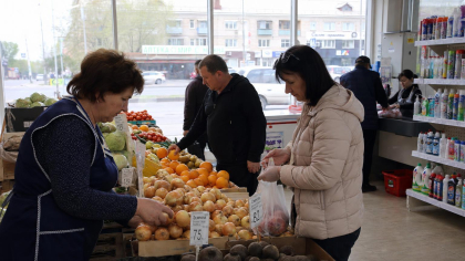 Продукты, фрукты и путёвки: цены в Приморье выросли на 7% за год