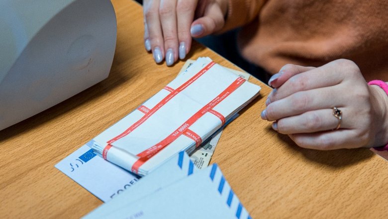Директор спортшколы в Приморье пыталась присвоить 80 тысяч на фиктивной скандинавской ходьбе