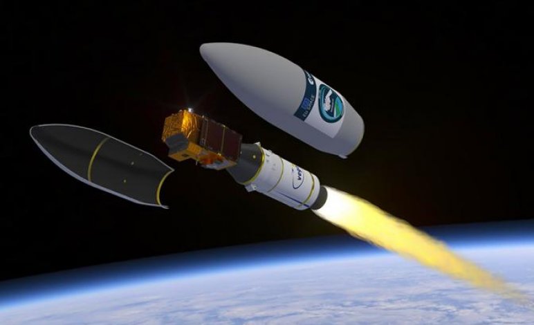 На фото: ракета-носитель и ее "пассажир", спутник Copernicus Sentinel-2C.