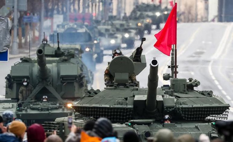 На фото: основной боевой танк Т-90М "Прорыв".